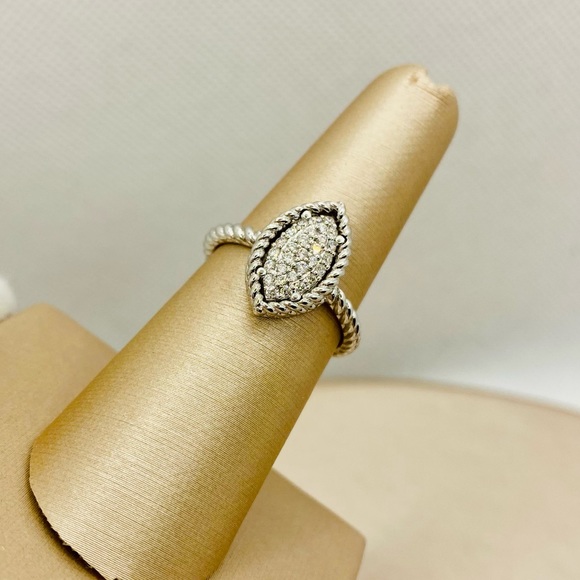 EUC Roberto Coin 18k Twisted White Gold Marquise Shaped Pave Diamond Ring - Picture 5 of 17